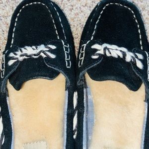 Woman’s size 7 Ugg moccasins